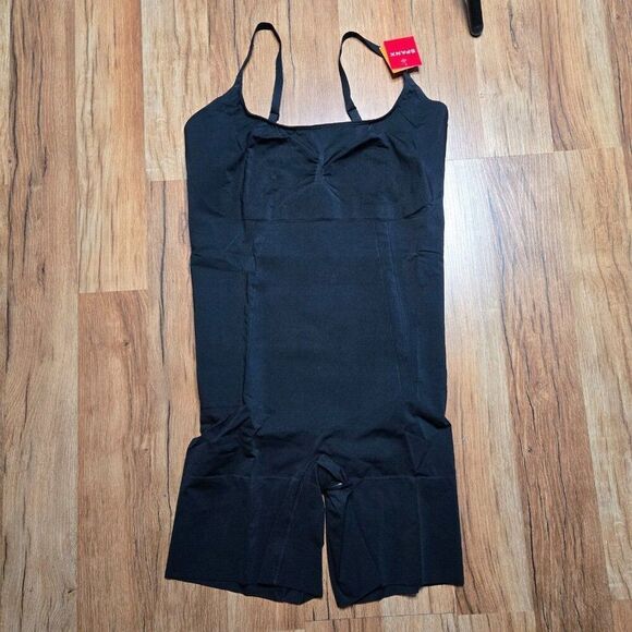 Spanx Plus Size On Core Mid-Thigh Bodysuit PS1715 2XL Sculpt Very Black - Picture 1 of 6